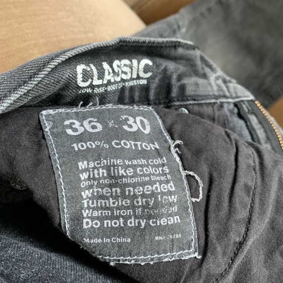 Men’s Express Blue Jeans - Picture 3 of 5